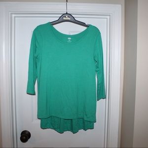 girls old navy tee with pleated back details